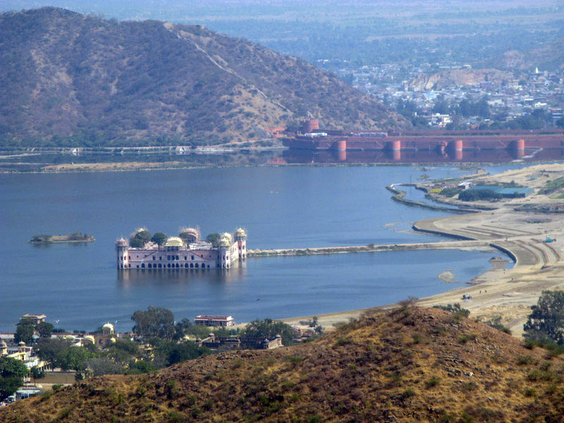 По Индии. Правда ли что в раджастане пересохли озера?