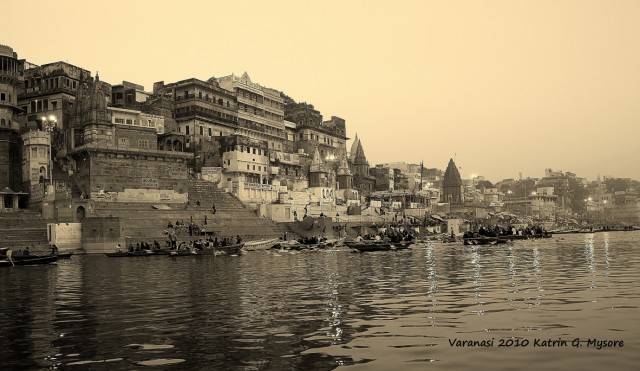 varanasi_20101.JPG varanasi_20101.JPG