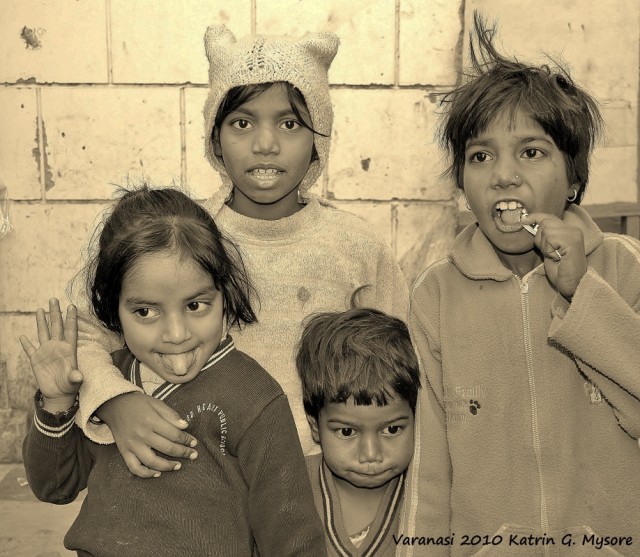 varanasi_201045.JPG