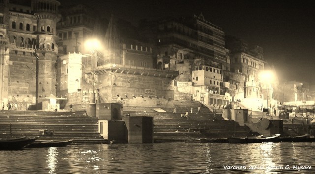varanasi_201047.JPG